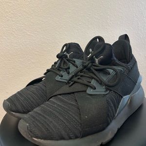 Puma Trainers sz 8